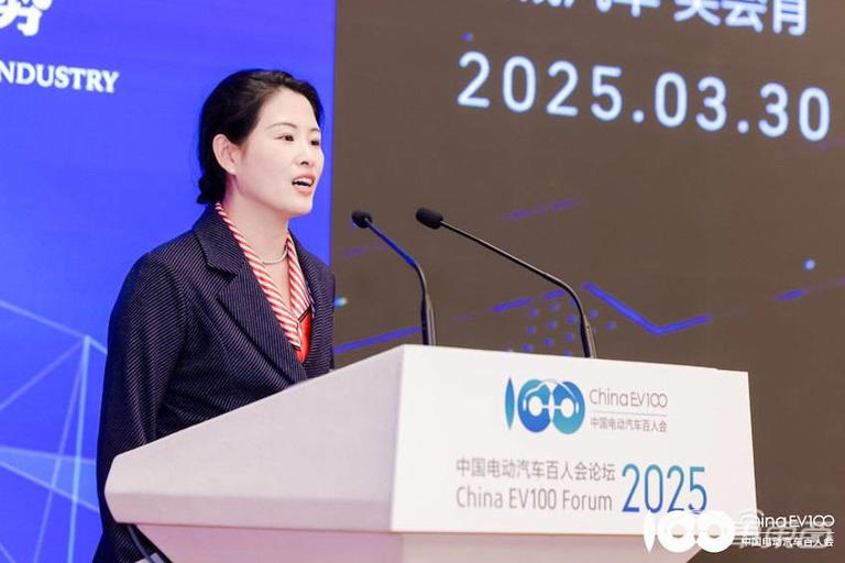 2025年智驾技术大突破：长城汽车、元戎启行等巨头加速量产布局